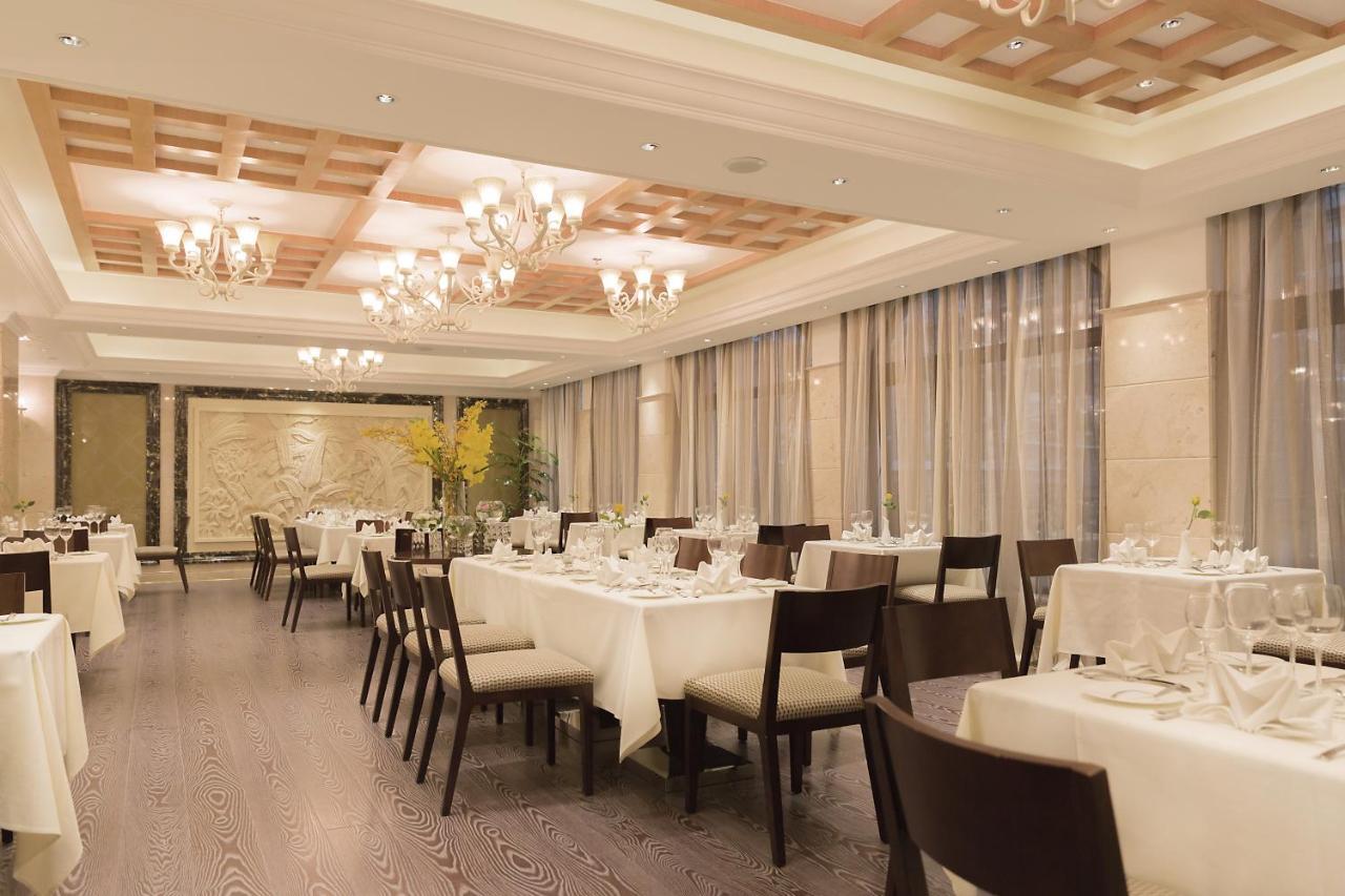 Golden Tulip Addis Ababa Hotel Exterior photo